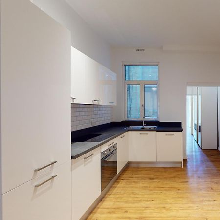 Central And Modern Valletta Flat Екстер'єр фото